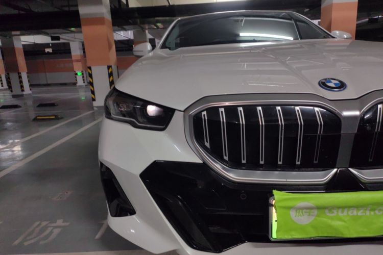 Used BMW i5 2024 eDrive 35L Luxury Model with M Sport Package