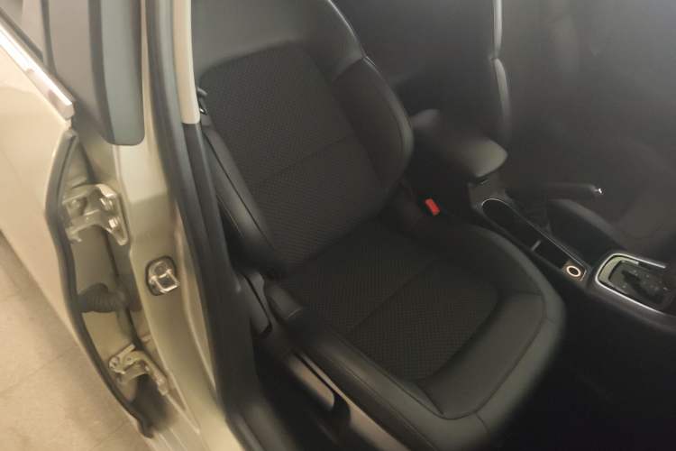 Used Citroen C4 Sega 2016 1.6L Automatic Luxury Model Right Front Seat