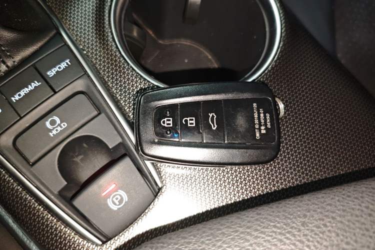 Used Toyota Camry 2021 2.0S FENGSHANG Edition