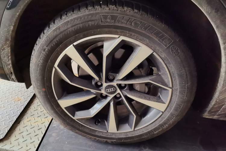 Used Audi Q5L 2023 40T Luxury Dynamic Model