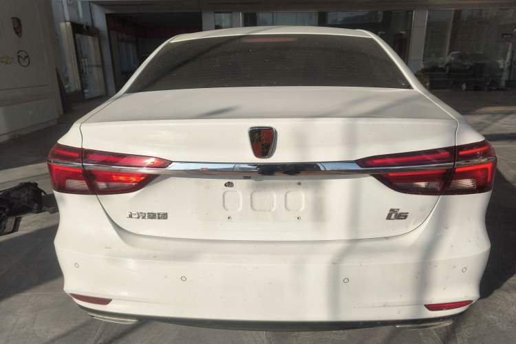 Used Roewe i6 2020 PLUS 1.6L CVT 4G Connected Glory Flagship Edition
