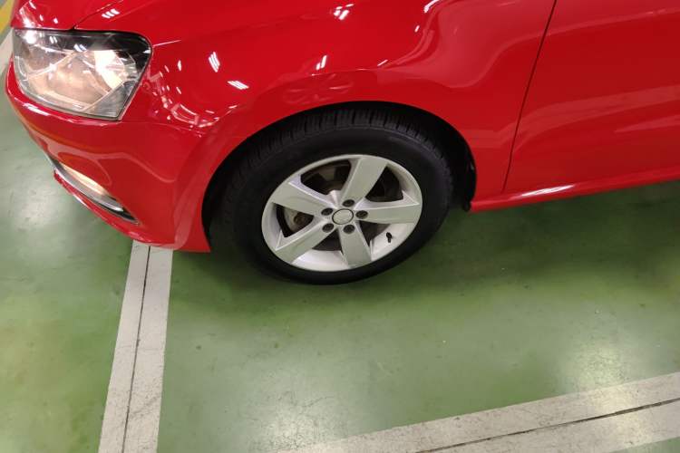 Used Volkswagen Polo 2016 1.6L Automatic Comfort Model