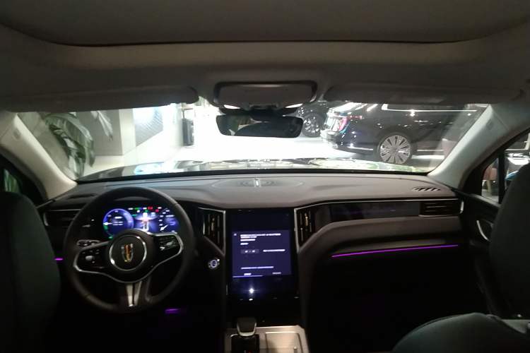 Used Hongqi HS7 PHEV 2024 2.0T PHEV Four-Wheel Drive Flagship Edition 7 Seats
