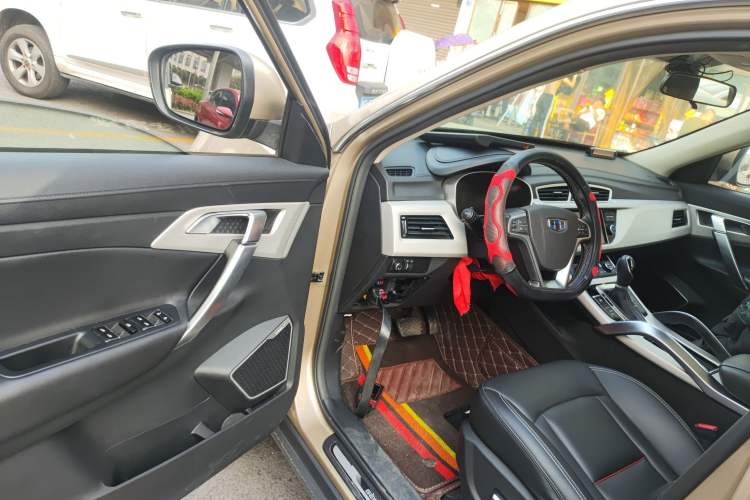 Used Geely Auto Emgrand X7 Sport 2018 1.8TD Automatic Two-Wheel Drive Smart Connect 4G Internet Edition Driver Seat