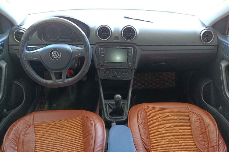 Used Volkswagen Jetta 2017 1.4L Manual Fashion Edition