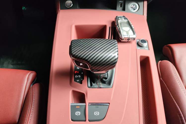Used Audi Q5L 2022 Updated 40T Luxury Dynamic Edition Gear Lever