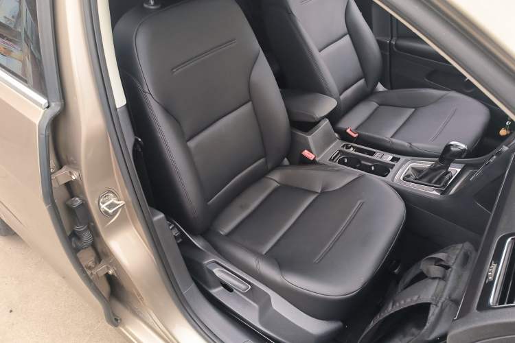 Used Volkswagen Golf 2016 1.6L Automatic Comfort Model Right Front Seat