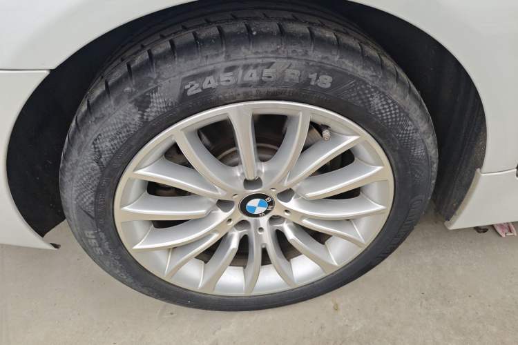 Used BMW 5 Series 2014 525Li Luxury Design Package Right Rear Wheel Hub