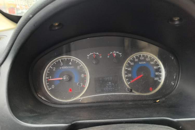 Used Dongfeng Fengon 330 2016 1.5L Manual Enjoyment Model DK15 Instrument Cluster