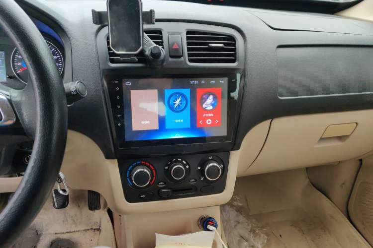 Used Dongfeng Fengon 370 2016 1.5L Manual Standard Edition SFG15-05 7 Seats
