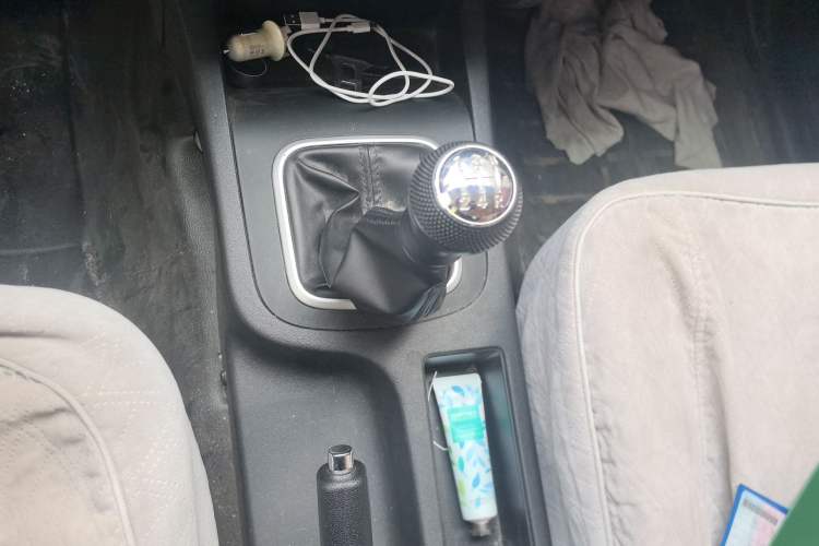 Used CHANGAN KAICHENG Shenqi F30 2018 1.5L Comfort Trim Short Wheelbase DAM15L Gear Lever