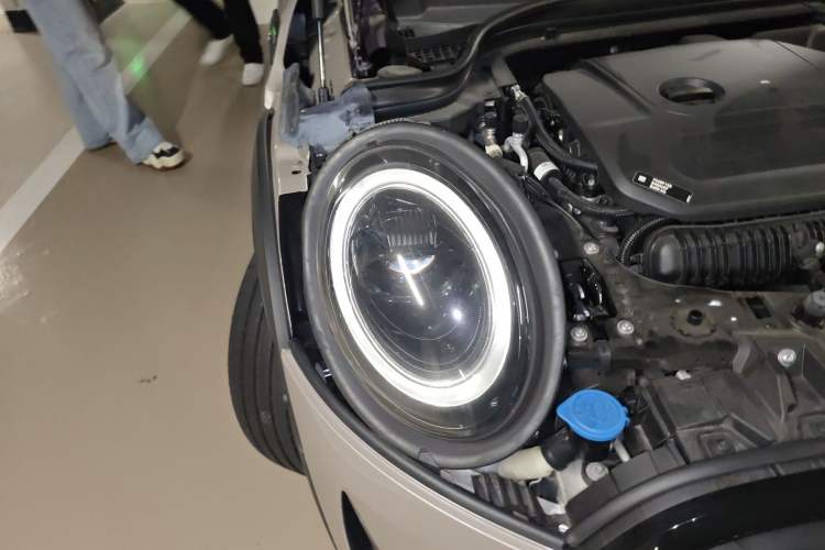 Used MINI 2022 Revised 2.0T COOPER S CABRIO Sidewalk Right Front Headlight