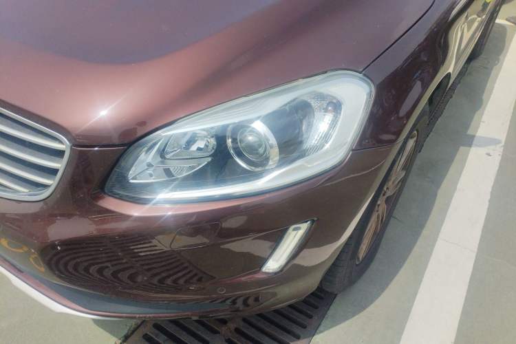 Used Volvo XC60 2016 T5 Smart Version Left Front Headlight