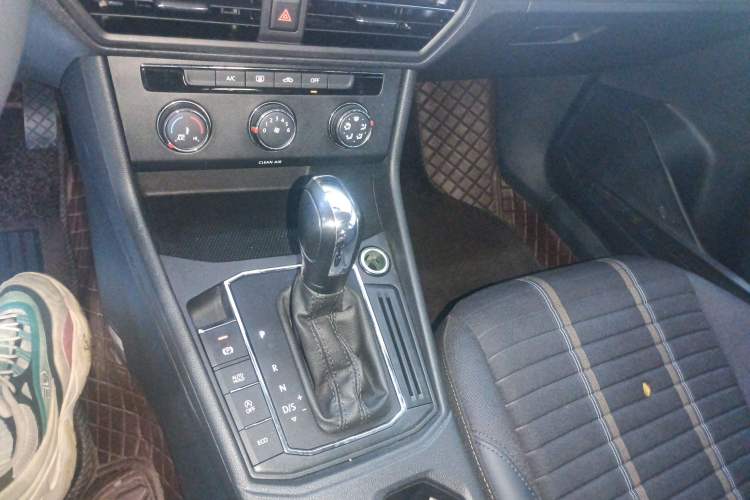 Used Volkswagen Lavida 2021 280TSI DSG Comfort Edition Gear Lever