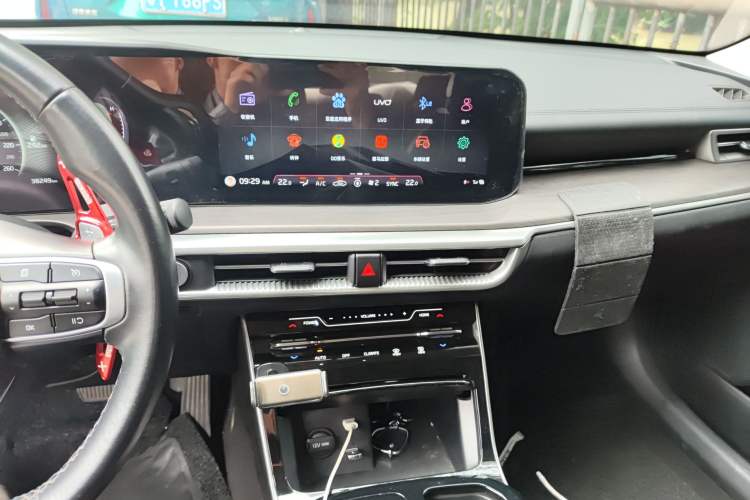 Used Kia K5 2020 380T GT-Line Premium Edition Audio And AC Panel