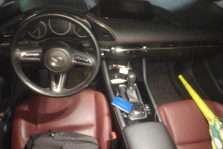 Used Mazda 3 Axela 2022 2.0L Automatic Zhiyao Edition Center Console