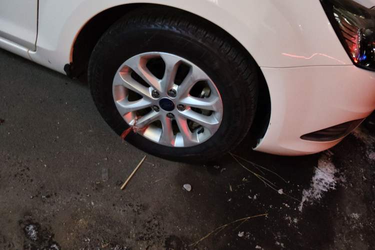 Used Ford Focus 2013 Hatchback Classic 1.8L Automatic Base Model
