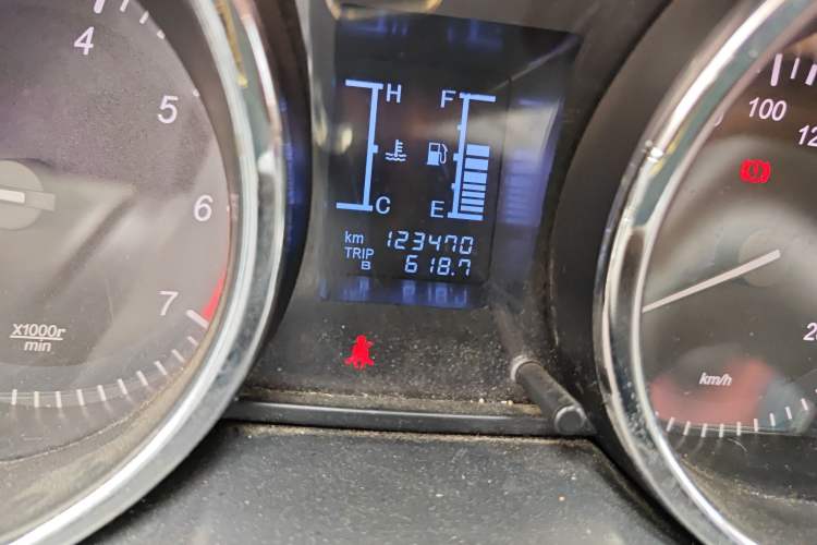 Used HYOSOW S3 2015 1.5L Luxury Model China V Standard