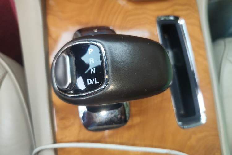 Used Chrysler 300C 2013 3.6L Luxury Edition