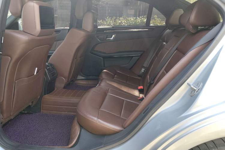 Used Mercedes-Benz E-Class 2010 E 300 L Fashion Model