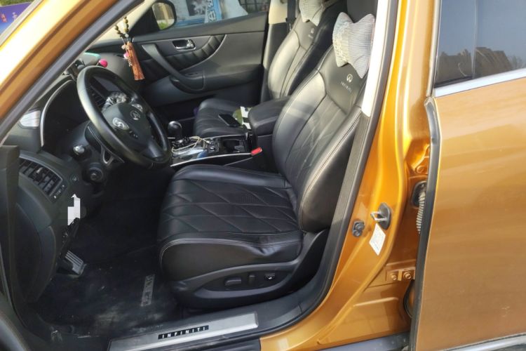 Used Infiniti FX 2011 FX35 Supreme Edition
