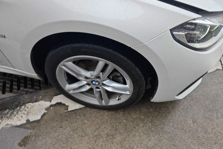 Used BMW 1 Series 2020 120i M Sport Package Right Front Wheel Hub
