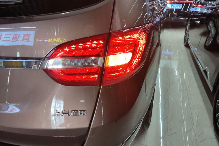 Used Buick GL8 2018 28T Prestige Version China VI Standard Right Rear Taillight