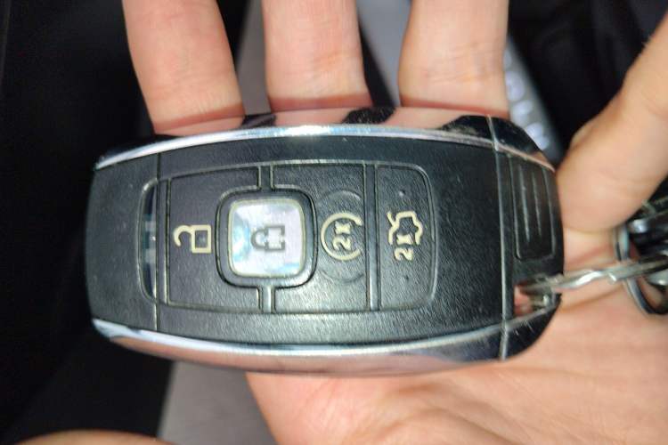 Used Lincoln MKC 2017 2.0T Two-Wheel Drive Deluxe Edition