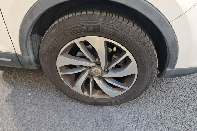 Used Baojun 560 2015 1.8L manual luxury version
