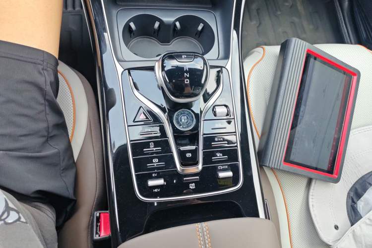 Used BYD Qin PLUS 2024 HONOR Edition DM-i 120KM Beyond Model