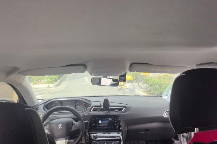 Used Peugeot 308 2018 1.6L Manual Fashion Edition