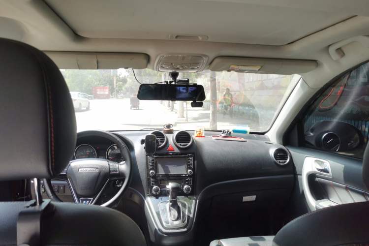 Used Haval H6 2016 Upgraded Model 1.5T Automatic Two-Wheel Drive Elite Version
