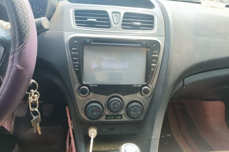 Used Haima Fumei 2016 1.6L Manual Prestige Model Upgrade Audio And AC Panel