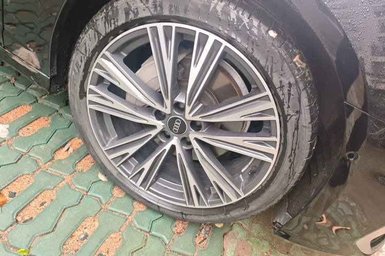 Used Audi A6L 2024 45 TFSI quattro Prestige Dynamic Edition Right Front Wheel Hub