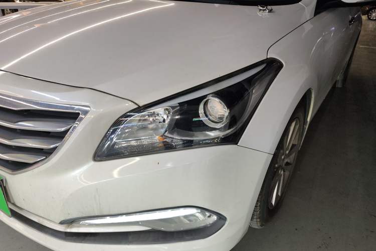 Used Hyundai Mistra 2014 1.8L Automatic Smart GLS Left Front Headlight