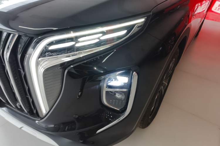 Used Hongqi HS7 PHEV 2024 2.0T PHEV Four-Wheel Drive Flagship Edition 6 Seats
