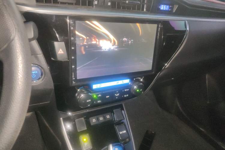 Used Toyota Corolla 2016 Dual-Engine 1.8L E-CVT Leading Edition