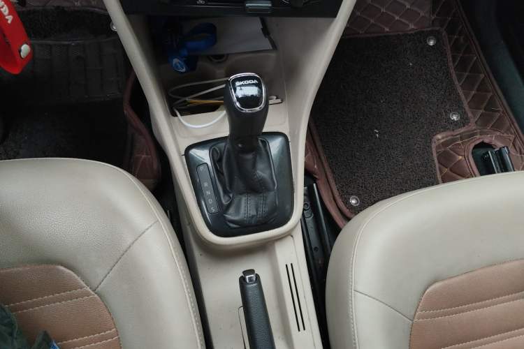 Used Skoda Rapid 2015 1.6L Automatic Smart Selection Model