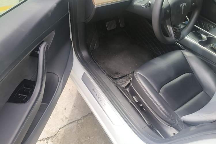 Used Tesla Model 3 2019 Standard Range Rear-Wheel Drive Upgraded Version (52 kWh)
