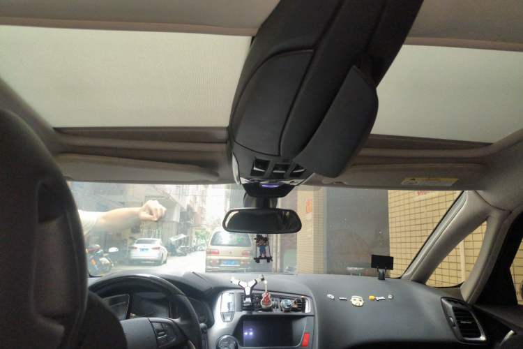 Used DS 5 2014 1.6T Elegant Version THP160 Headliner