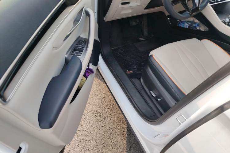 Used BYD Song PLUS New Energy 2023 Champion Edition DM-i 110KM Flagship Model
