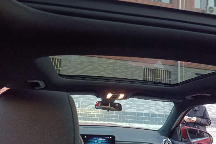 Used Mercedes-Benz GLB 2023 GLB 220 Sport Edition Headliner