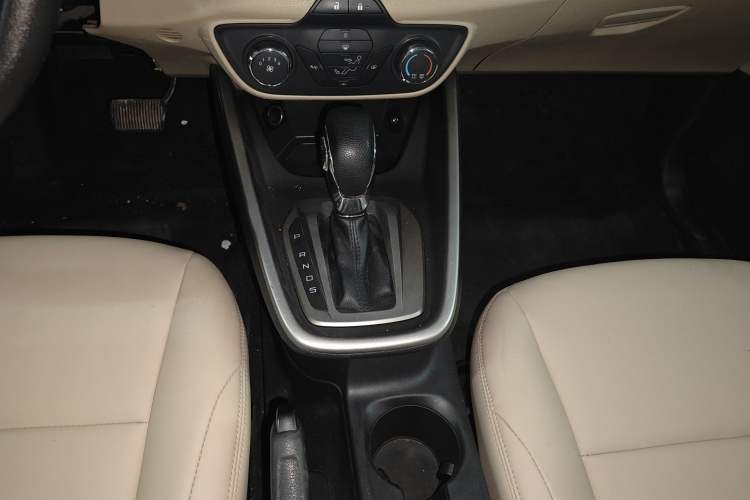 Used Ford Escort 2017 1.5L Automatic Comfort Model Gear Lever