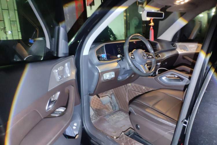 Used Mercedes-Benz GLE 2020 Facelifted GLE 450 4MATIC Stylish Edition Driver Seat