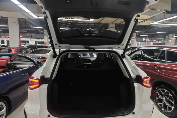 Used CHANGAN OSHAN X5 PLUS 2023 1.5T DCT Excellence Edition Trunk