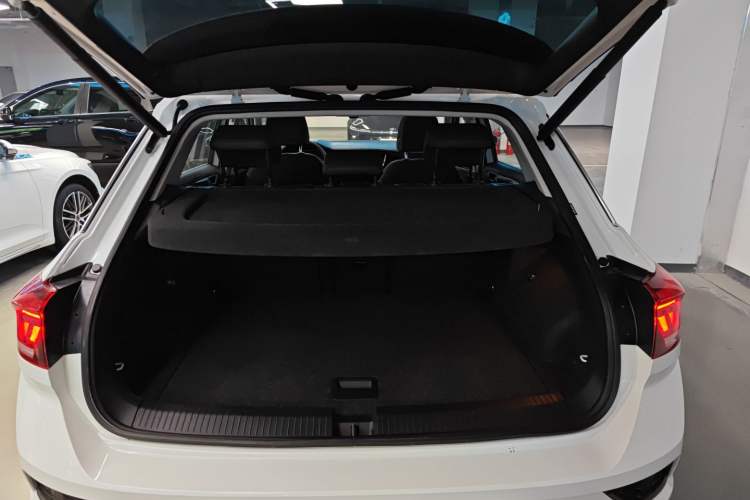 Used Volkswagen T-ROC 2021 280TSI DSG Two-Wheel Drive Comfort Connect Edition
