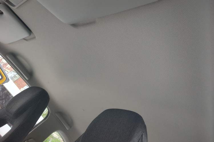 Used Wuling Hongguang MINIEV 2021 Macaron Premium Model – Lithium Iron Phosphate Headliner