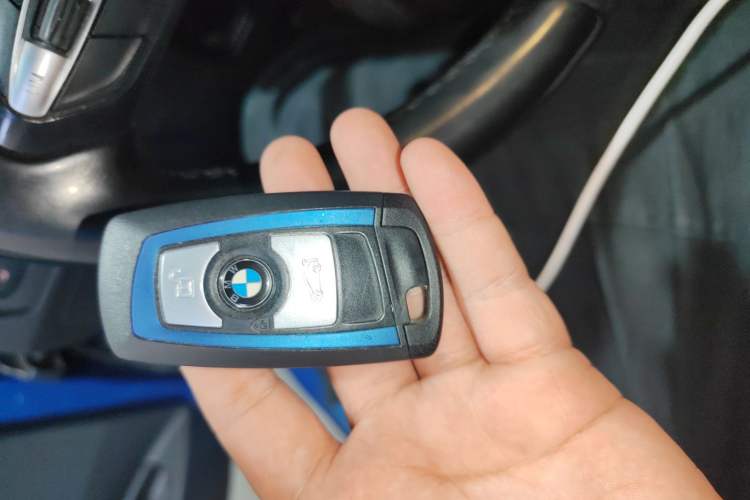 Used BMW 3 Series 2018 320i M Sport Package Vehicle Key