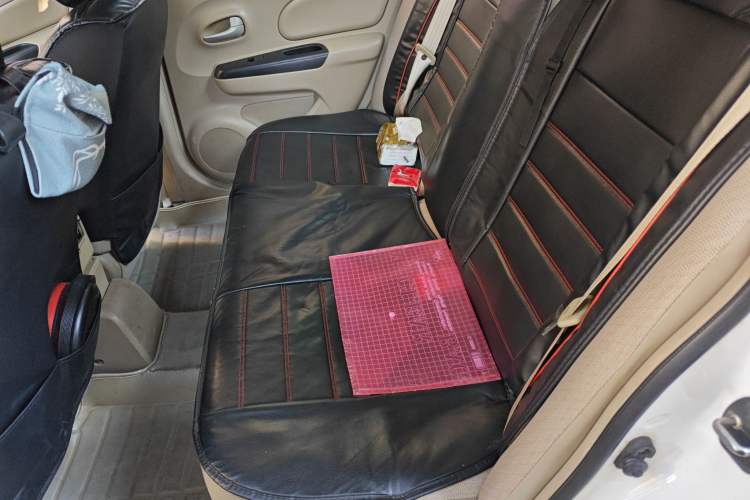 Used Venucia D50 2013 1.6L Automatic Fashion Edition