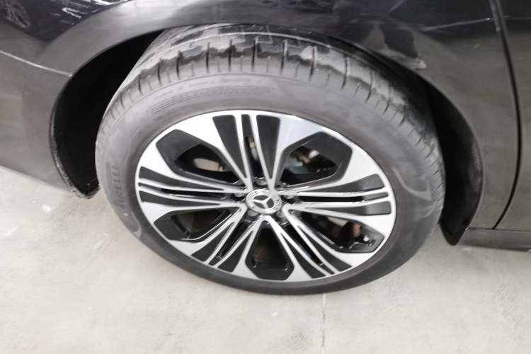 Used Mercedes-Benz E-Class New Energy 2024 E 350 e L Plug-in Hybrid Sedan Exterior 5